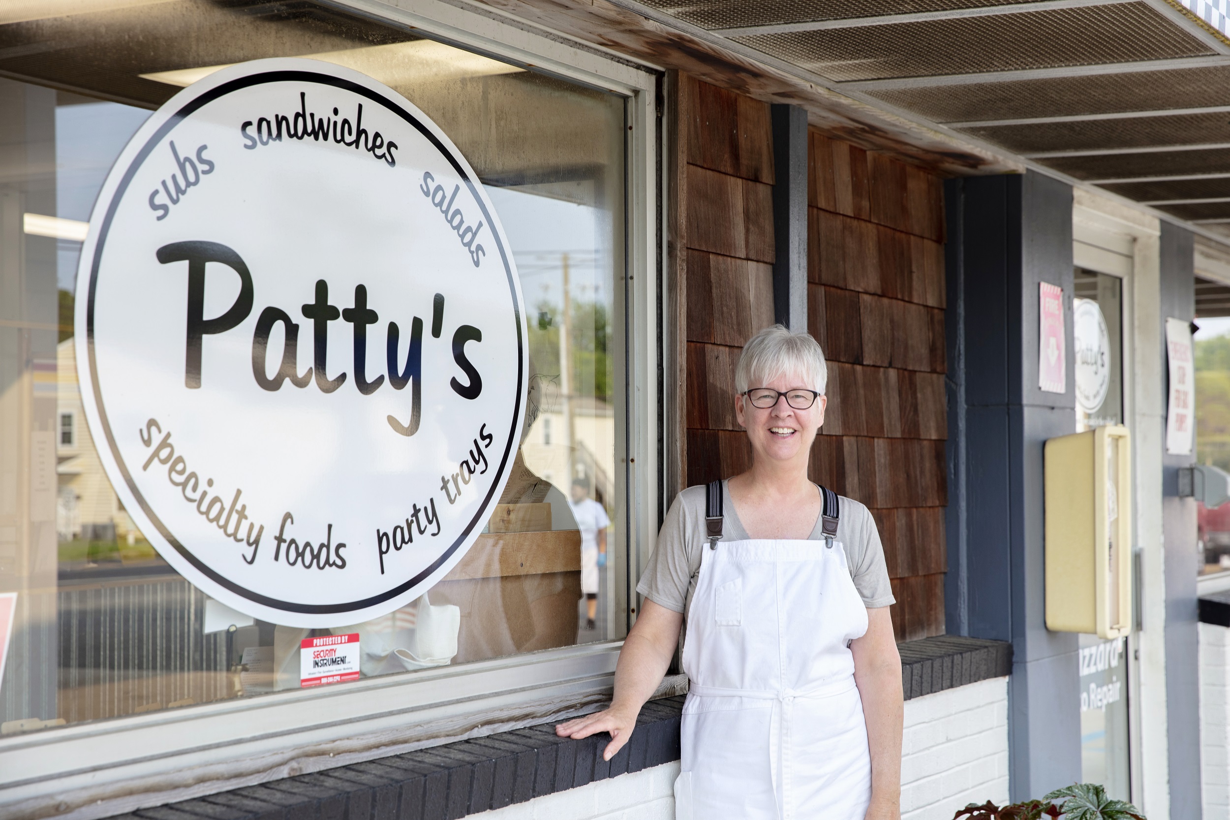 170A6569 ENJOY A SUMMER MEAL AT PATTY'S DELI! - Jack Lingo REALTOR