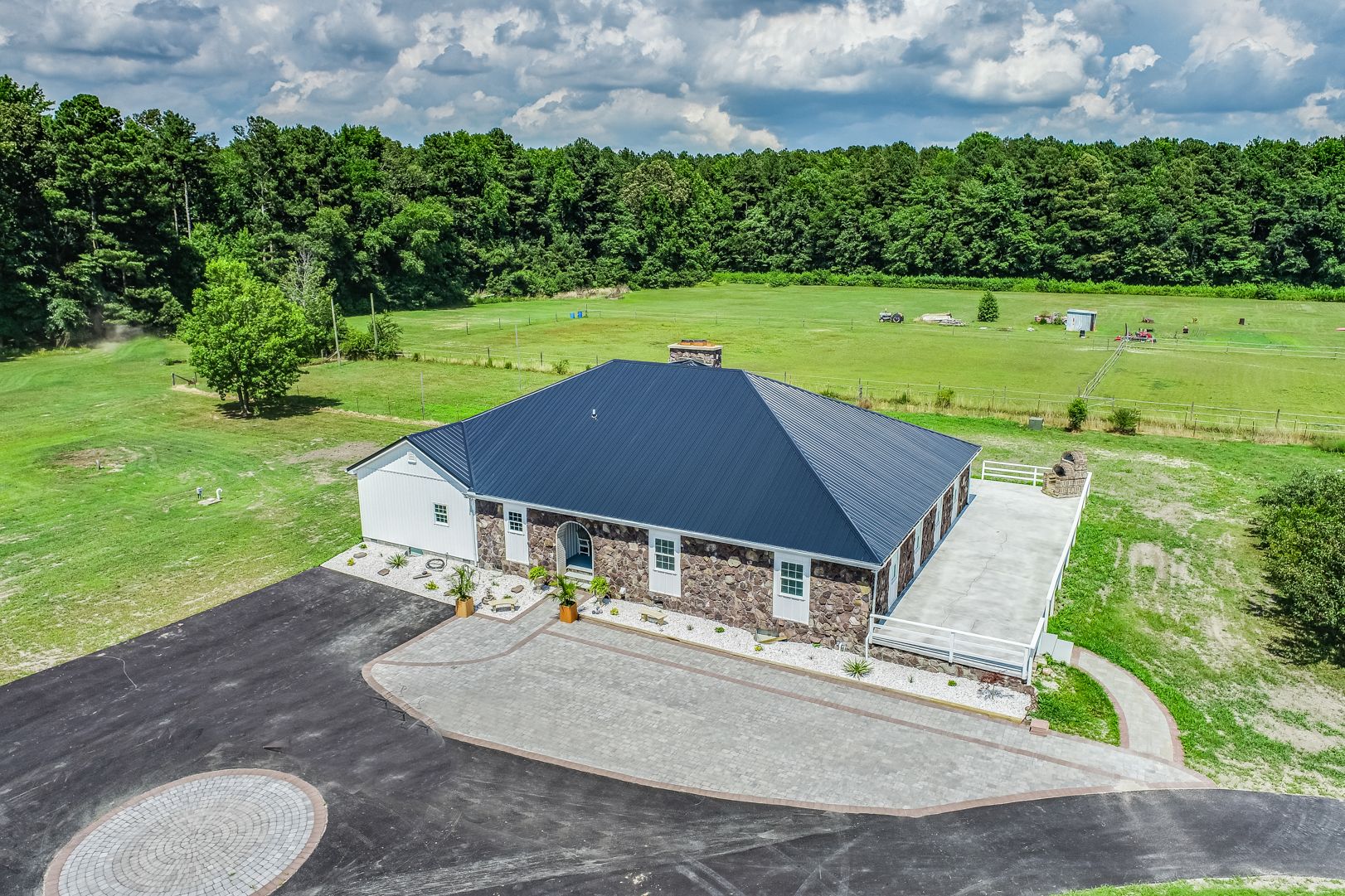 Deer_Forest_BEST SECLUDED LUXURY&mdash;PRIVATE GATED RETREAT! - Jack Lingo REALTOR