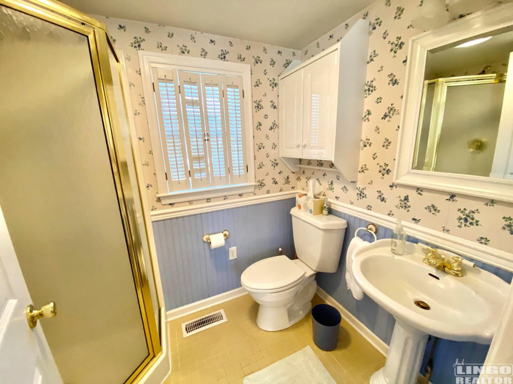 304bath1 304 BAYARD AVENUE Rental Property 304bath1 304 BAYARD AVENUE Rental Property