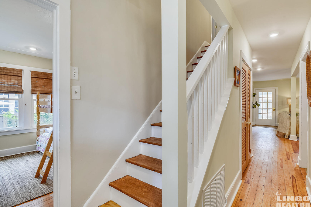 main+level-hall-_dsc1491 119 NEW CASTLE STREET Rental Property main+level-hall-_dsc1491 119 NEW CASTLE STREET Rental Property