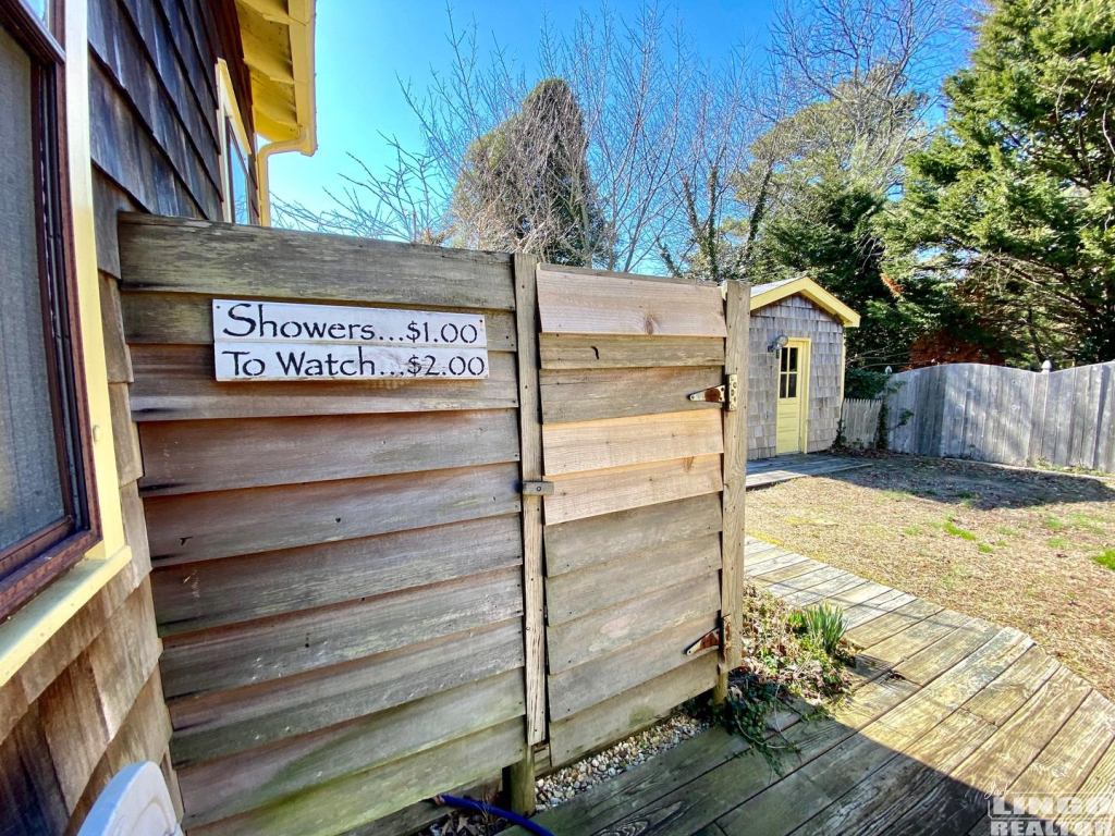 5henos 5 HENLOPEN AVENUE  Rental Property