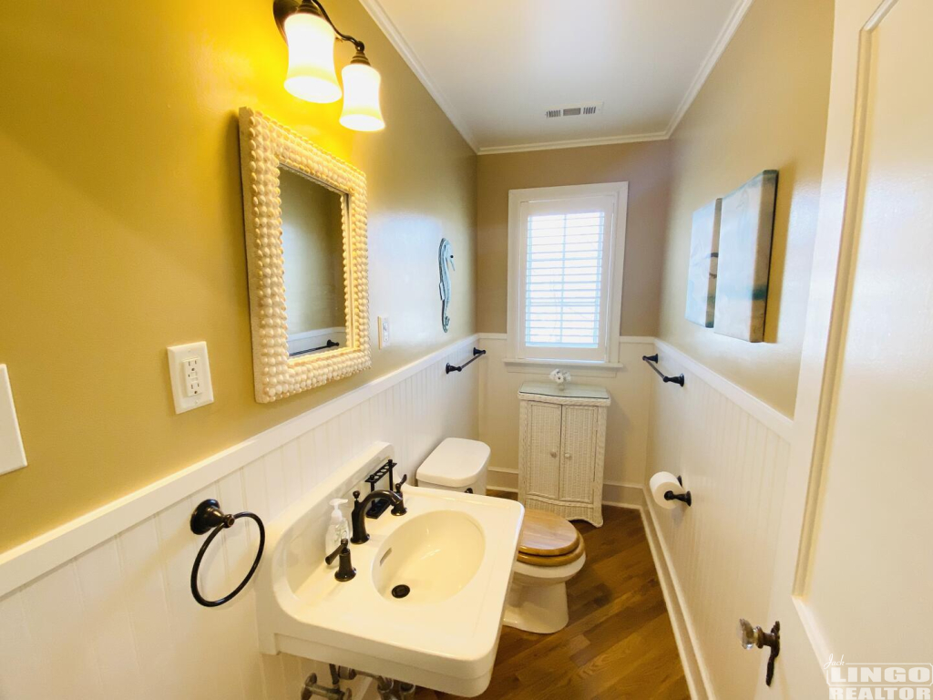 374122A8-80EB-48EC-9D9A-05F01EC3E32A 14 PENNSYLVANIA AVENUE Rental Property 374122A8-80EB-48EC-9D9A-05F01EC3E32A 14 PENNSYLVANIA AVENUE Rental Property