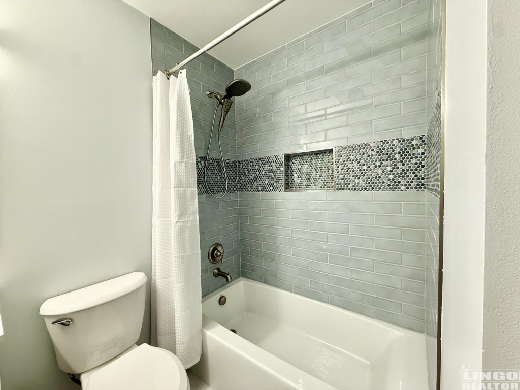 IMG_4697 408 KING CHARLES AVENUE #1 Rental Property IMG_4697 408 KING CHARLES AVENUE #1 Rental Property