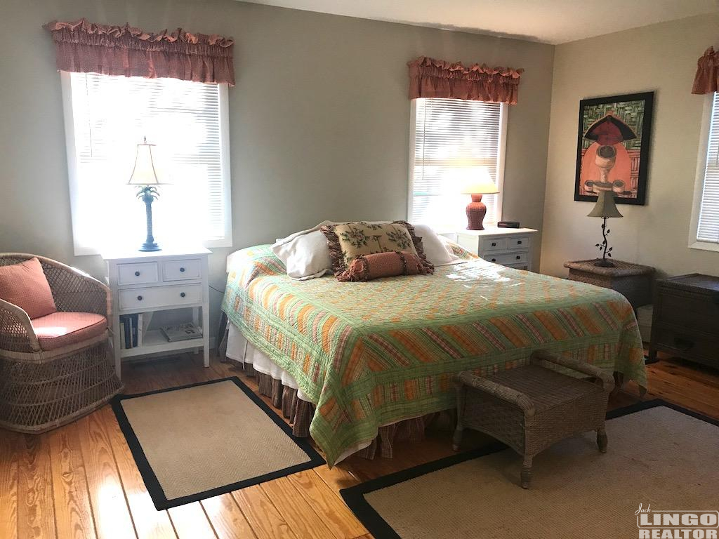 731stmaster 73 OAK AVENUE  Rental Property
