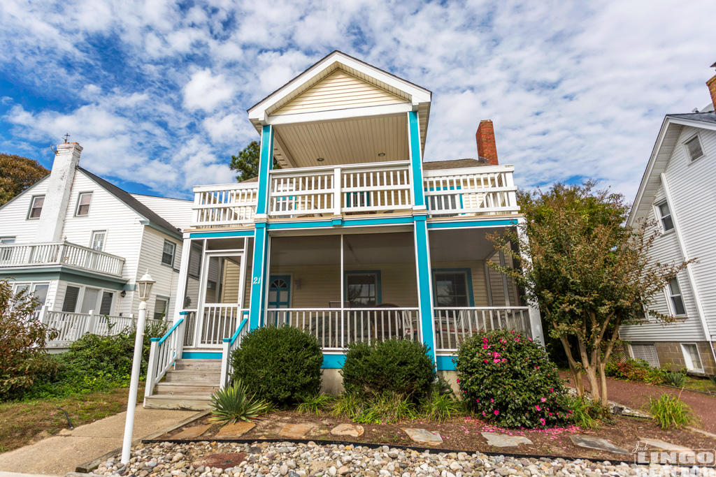 8m8a8732-hdr-21lakest-web 2018 Rental Guide - Jack Lingo REALTOR