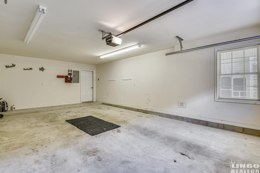 LowerEntry+Level-Garage-_DSC5329 506F REHOBOTH AVENUE  Rental Property
