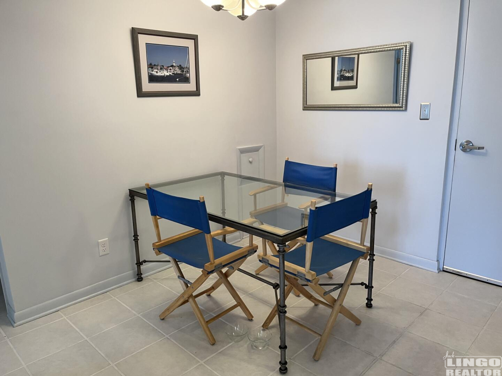 401+The+Crest+dining+area 401 THE CREST Rental Property 401+The+Crest+dining+area 401 THE CREST Rental Property