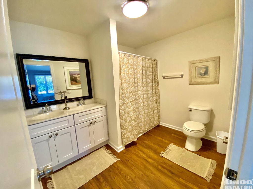19bay1stflmasterbath 19 BAYBERRY LANE Rental Property 19bay1stflmasterbath 19 BAYBERRY LANE Rental Property