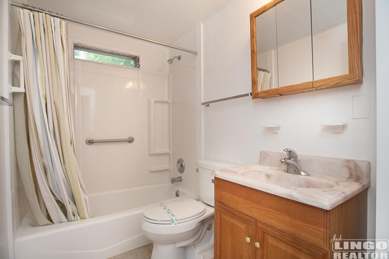 20_Robins_Lane__11 20 ROBINS LANE Rental Property 20_Robins_Lane__11 20 ROBINS LANE Rental Property