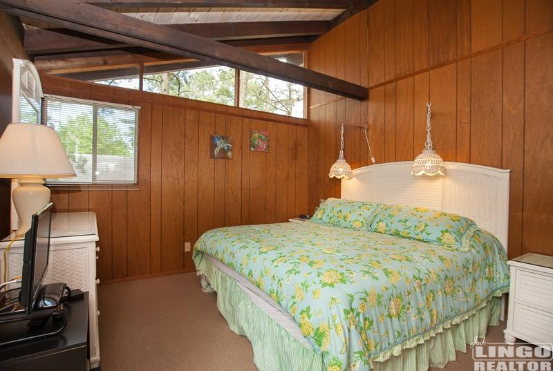 20_Robins_Lane__13 20 ROBINS LANE Rental Property 20_Robins_Lane__13 20 ROBINS LANE Rental Property