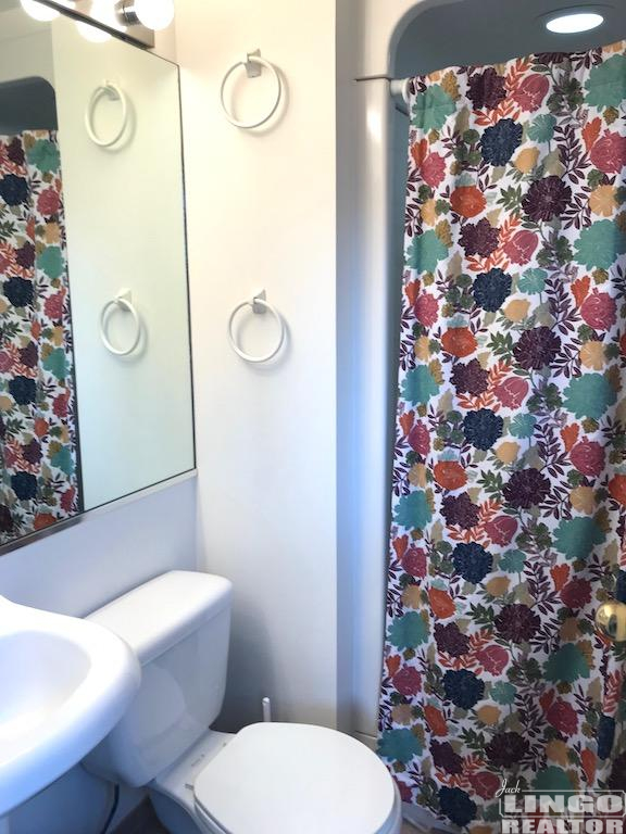 11bath 11 1/2B HENLOPEN AVENUE   Rental Property