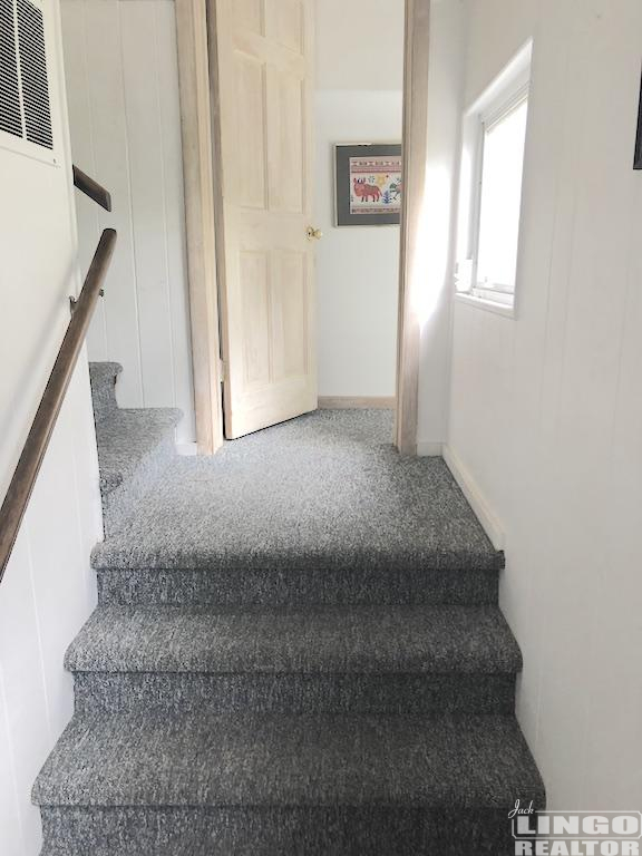 16_stairs 16 FARVIEW ROAD Rental Property 16_stairs 16 FARVIEW ROAD Rental Property