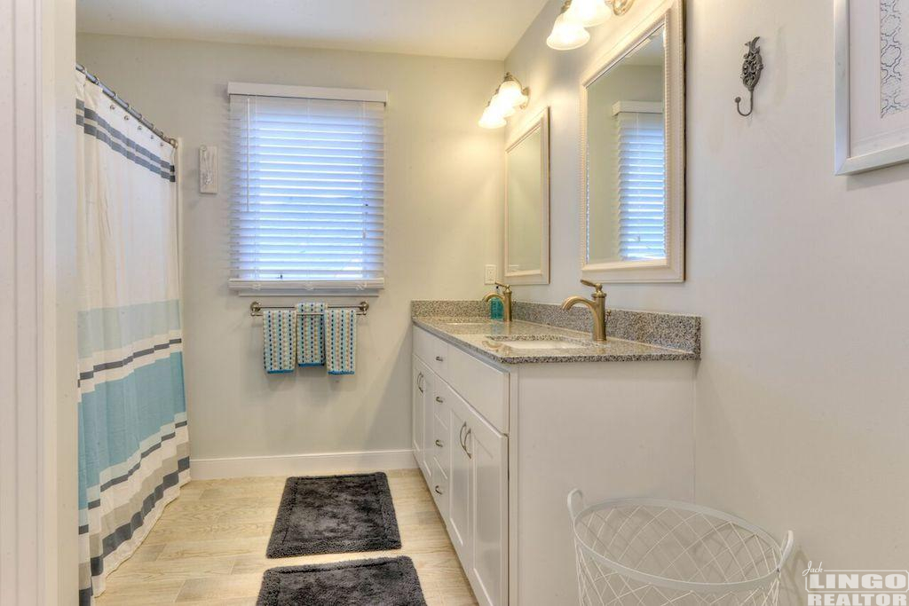 2202-Bayard-Two-Bathroom-4 2202B BAYARD AVENUE Rental Property 2202-Bayard-Two-Bathroom-4 2202B BAYARD AVENUE Rental Property