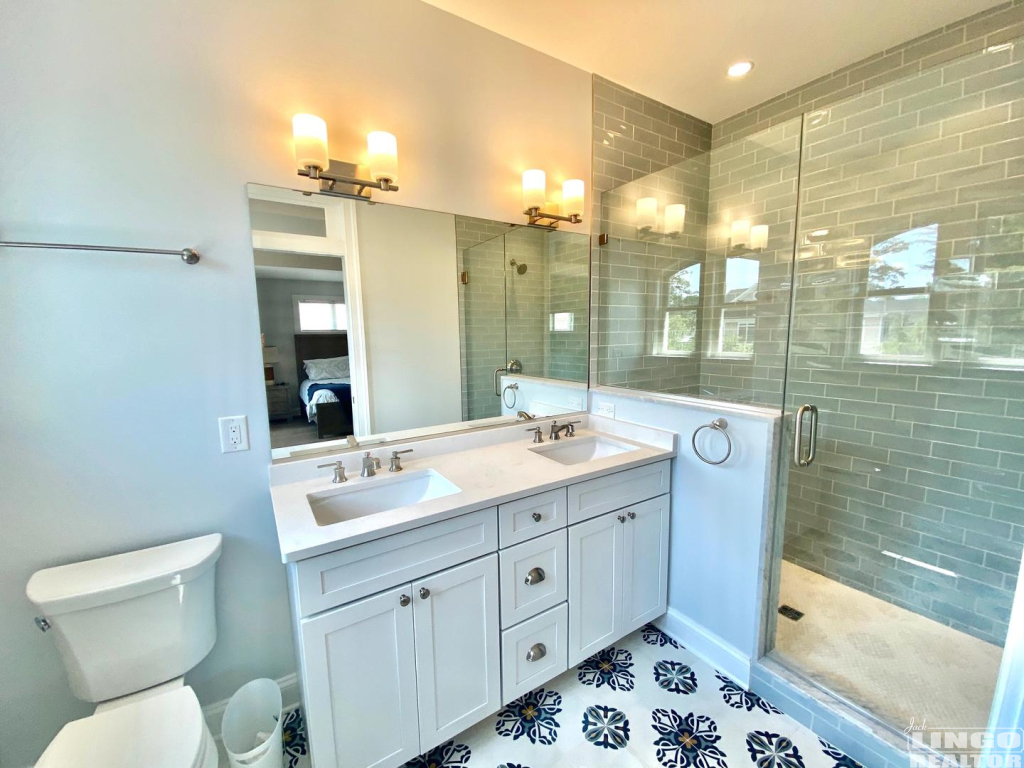 303bath2 303 SCARBOROUGH AVENUE Rental Property 303bath2 303 SCARBOROUGH AVENUE Rental Property