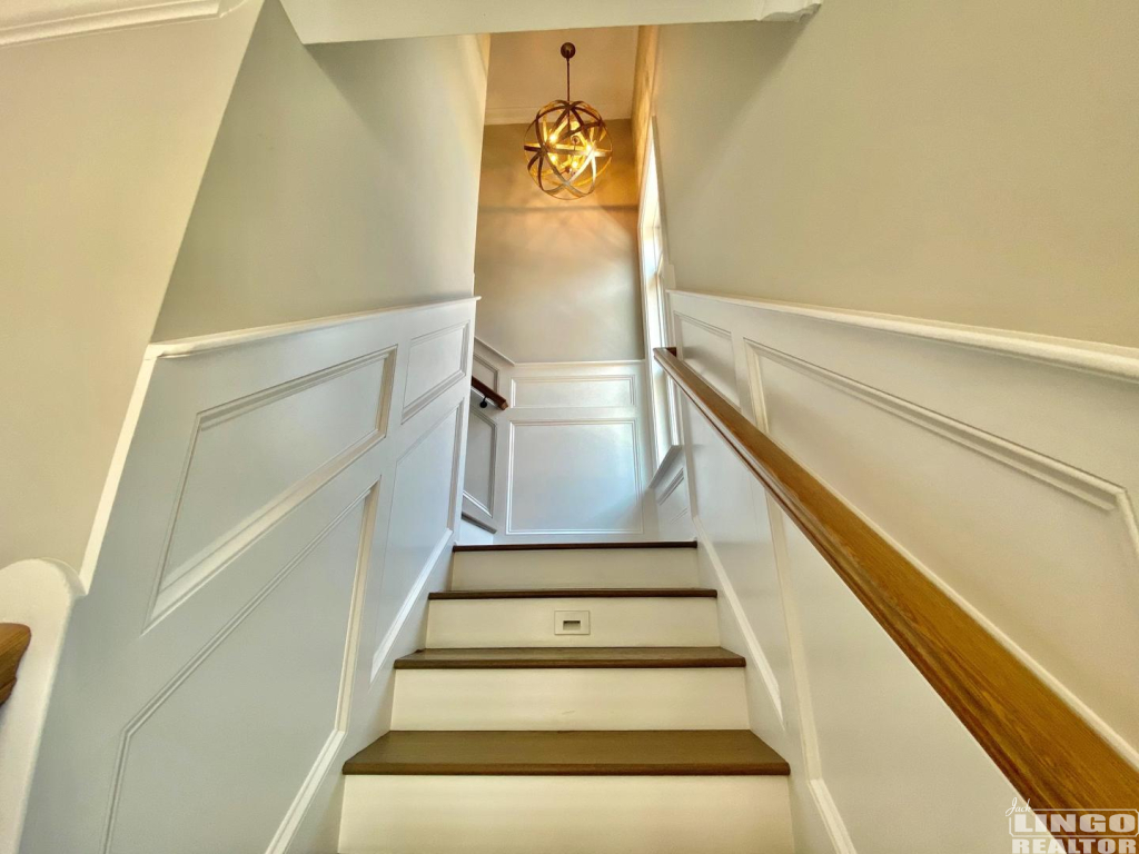 303stair 303 SCARBOROUGH AVENUE Rental Property 303stair 303 SCARBOROUGH AVENUE Rental Property