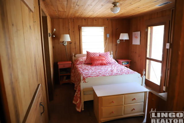 26br2 26 HENLOPEN AVENUE  Rental Property
