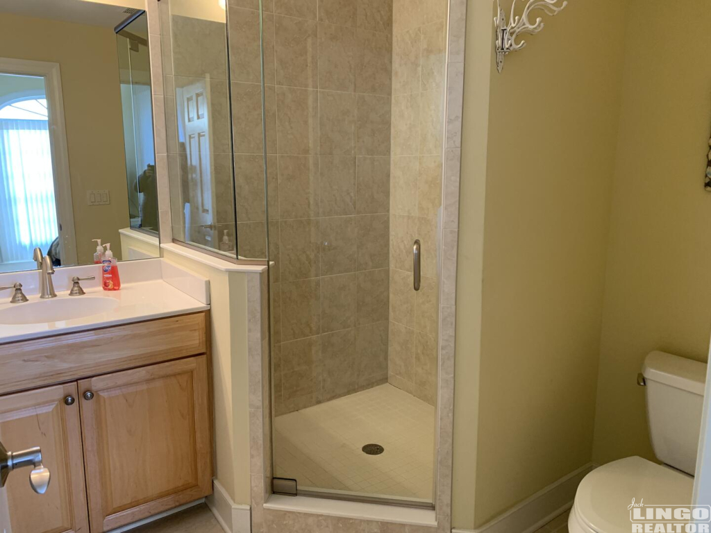 118E+philadelphia+2nd+floor+2nd+master+bath 118E PHILADELPHIA STREET  Rental Property