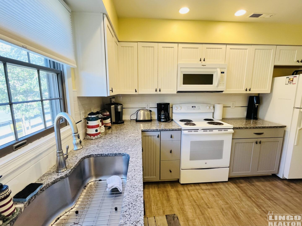 B10DC995-7E4B-4A41-B94E-EBEAAFE287EE 220 BAYARD AVENUE Rental Property B10DC995-7E4B-4A41-B94E-EBEAAFE287EE 220 BAYARD AVENUE Rental Property