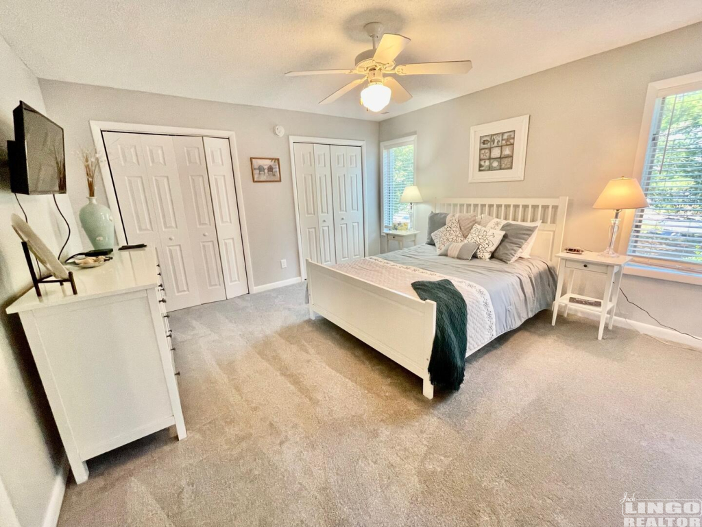 IMG_4943 2405 AMERICAN EAGLE WAY #5  Rental Property