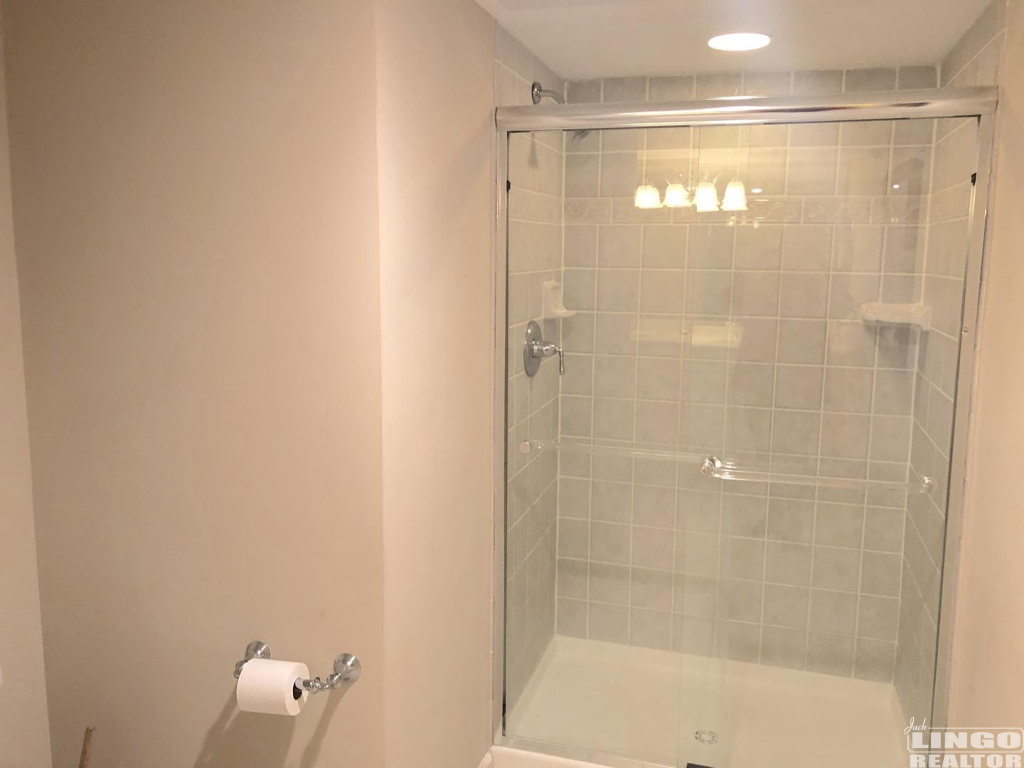 309shower 100 COLLINS AVENUE #309 Rental Property 309shower 100 COLLINS AVENUE #309 Rental Property