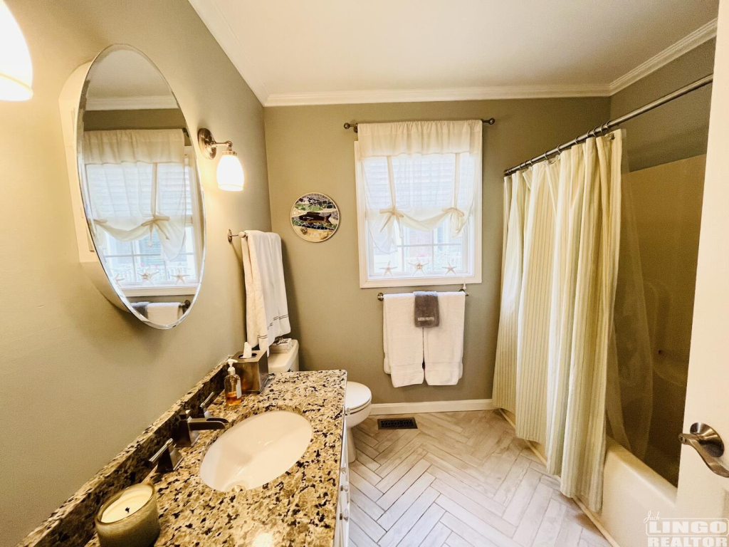 BF785699-6323-46FF-8221-1551DCF14019 208 STATE ROAD Rental Property BF785699-6323-46FF-8221-1551DCF14019 208 STATE ROAD Rental Property
