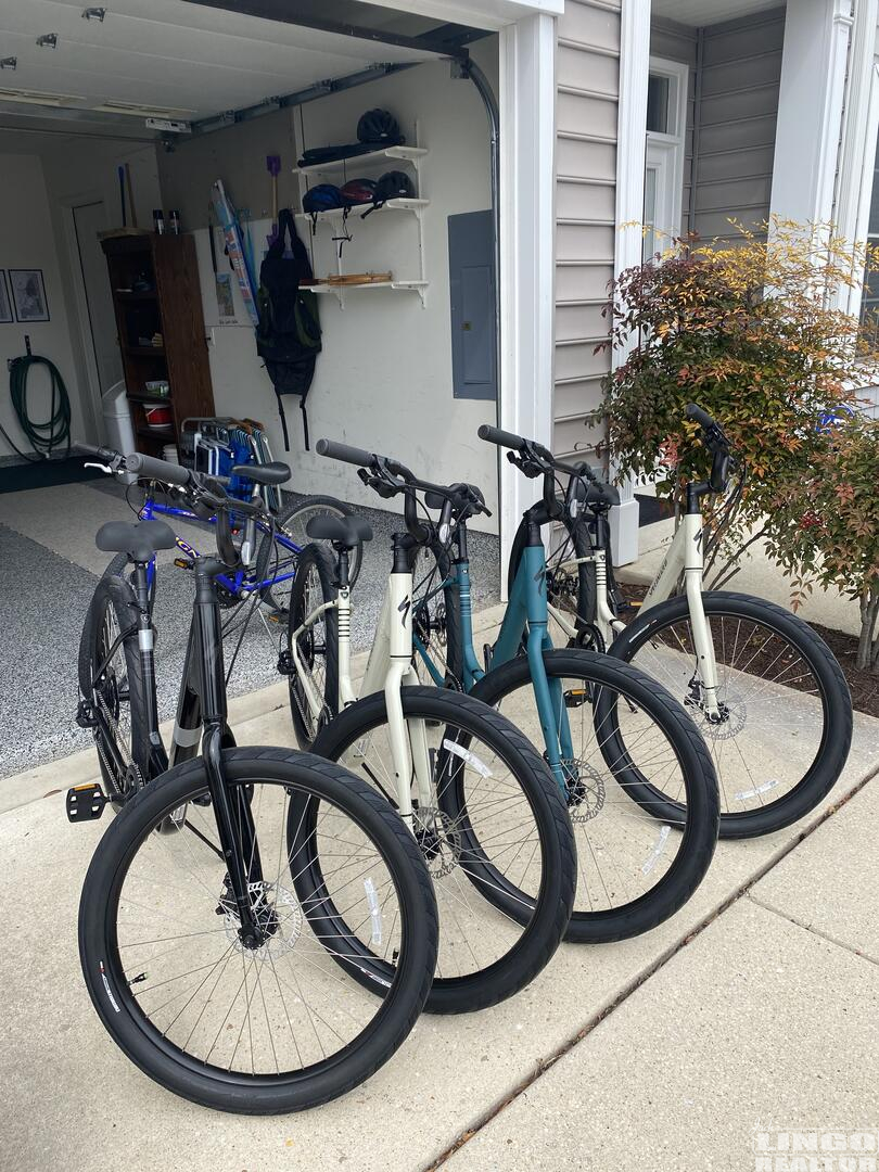 Bikes+6+Nell+Loop+(1) 6 NELL LOOP  Rental Property