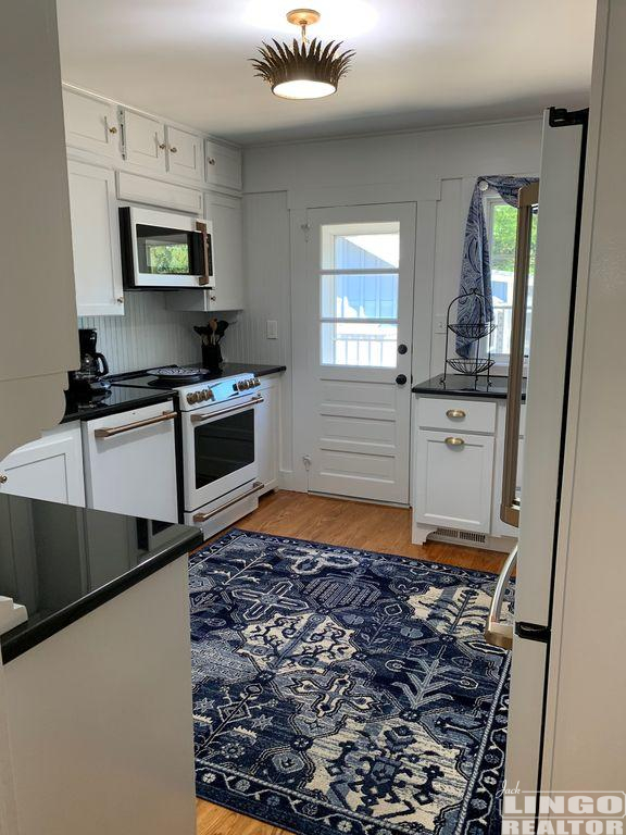 1acf8ac0-d306-4291-8c4a-9a71dfdbdbd3.f10 20 OAK AVENUE Rental Property 1acf8ac0-d306-4291-8c4a-9a71dfdbdbd3.f10 20 OAK AVENUE Rental Property