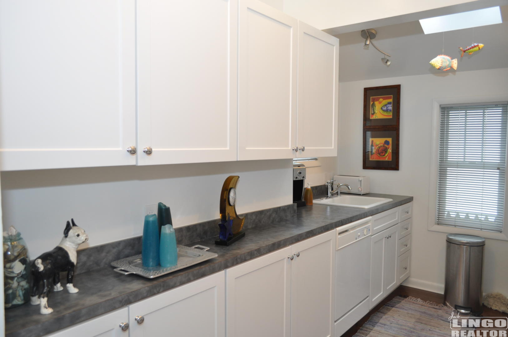 68kitchen 68 SUSSEX STREET  Rental Property