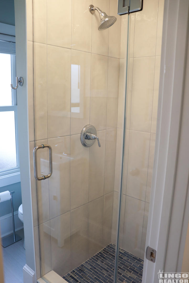 10.+27+s.+1st+st.+-+shower 27 S 1ST STREET 1ST FLOOR CONDO Rental Property 10.+27+s.+1st+st.+-+shower 27 S 1ST STREET 1ST FLOOR CONDO Rental Property