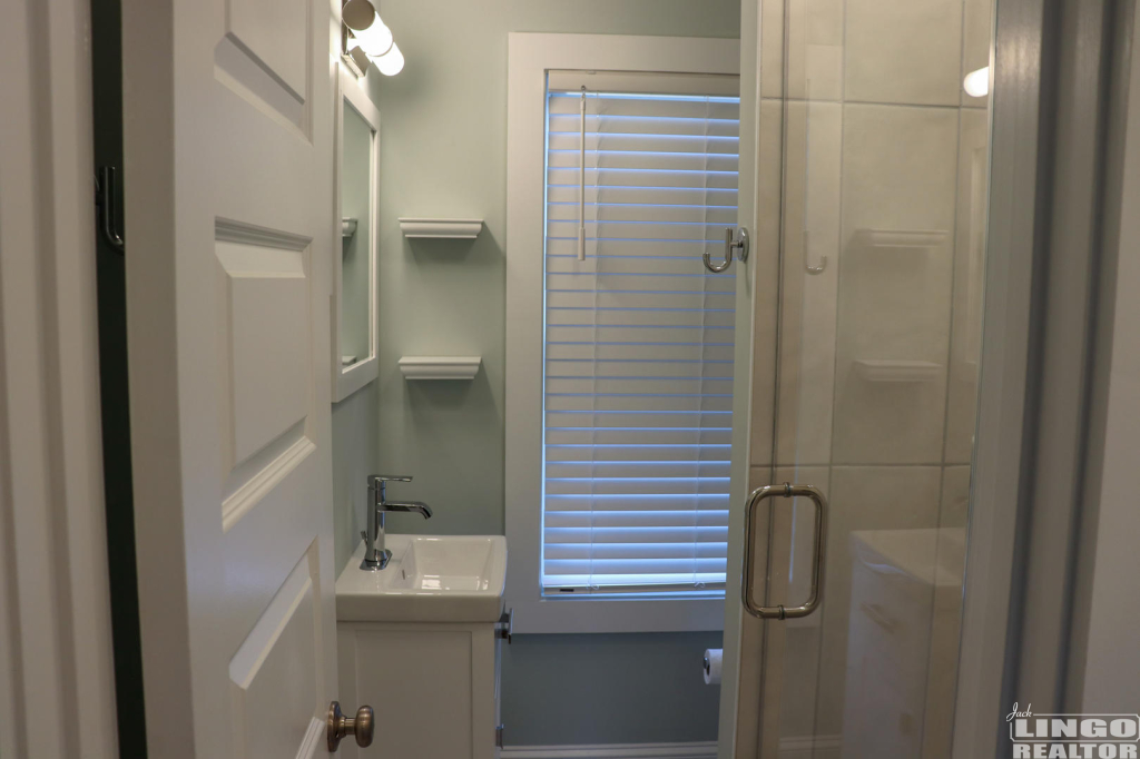 9.+27+s.+1st+st.+-+bathroom 27 S 1ST STREET 1ST FLOOR CONDO Rental Property 9.+27+s.+1st+st.+-+bathroom 27 S 1ST STREET 1ST FLOOR CONDO Rental Property