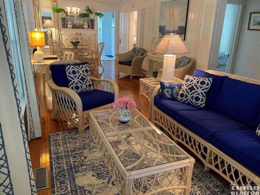 16+Oak+-+Main+House+-+Living+Room+7 16 OAK AVENUE Rental Property 16+Oak+-+Main+House+-+Living+Room+7 16 OAK AVENUE Rental Property