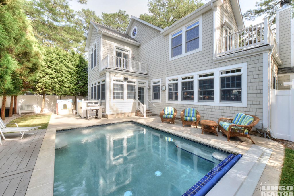 119+norfolk+pool Pet-Friendly Rentals - Jack Lingo REALTOR