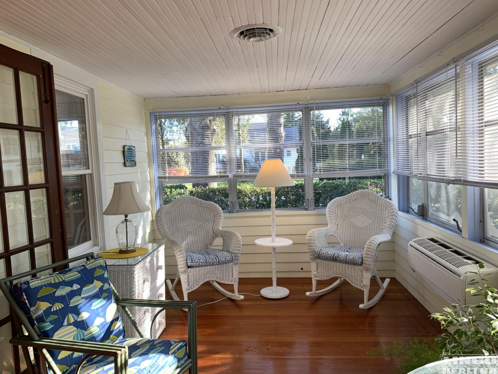 212A+Laurel+sun+porch+view+3 212A LAUREL STREET Rental Property 212A+Laurel+sun+porch+view+3 212A LAUREL STREET Rental Property