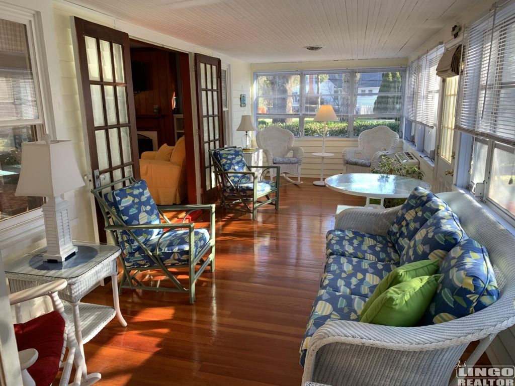 212A+Laurel+sun+porch 212A LAUREL STREET Rental Property 212A+Laurel+sun+porch 212A LAUREL STREET Rental Property