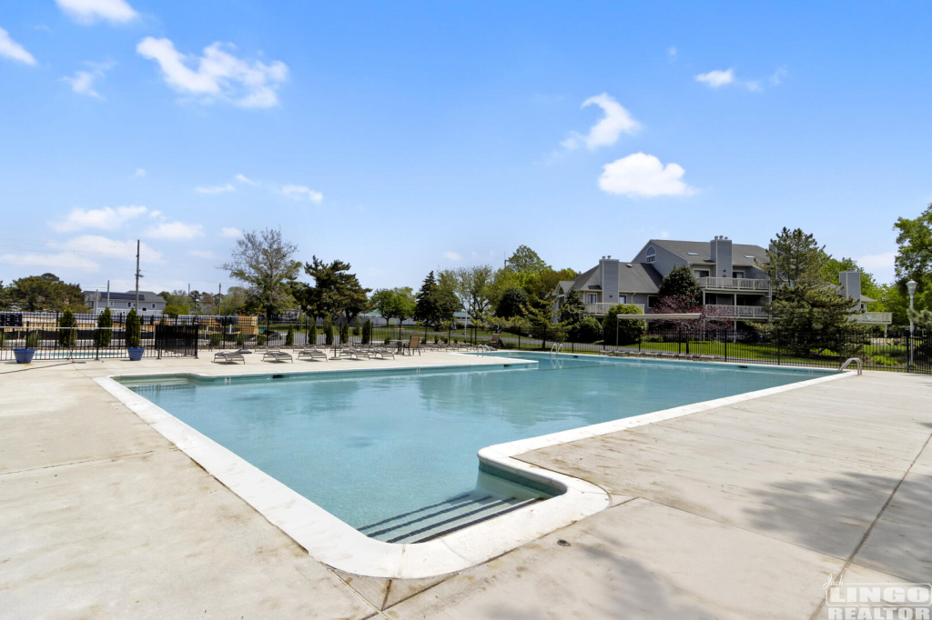 img_0323_513 731 SPRING LAKE  Rental Property