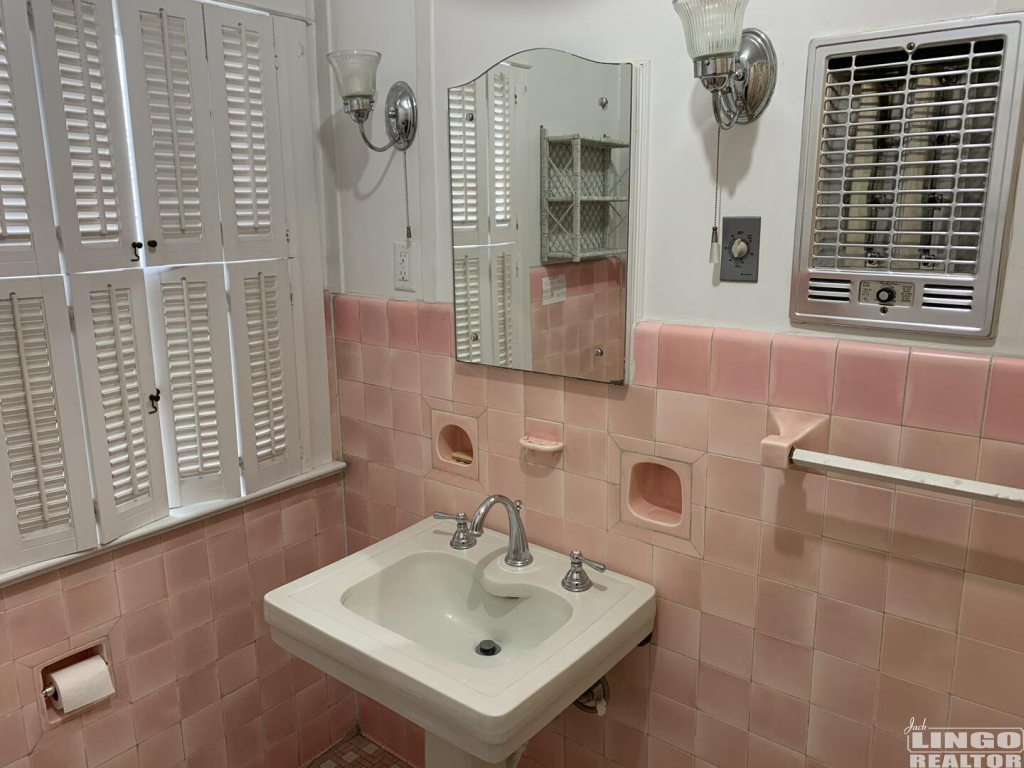 0FD4DC76-7019-44C1-856C-20543E45CD86 25 VIRGINIA AVENUE Rental Property 0FD4DC76-7019-44C1-856C-20543E45CD86 25 VIRGINIA AVENUE Rental Property
