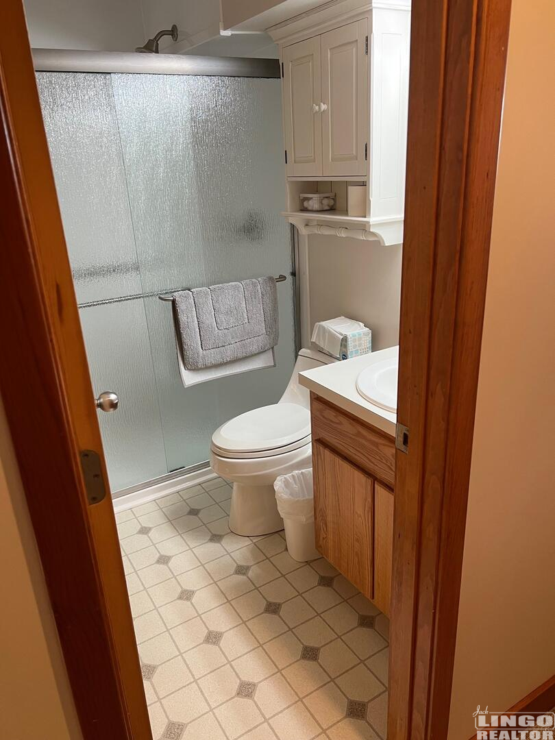 First+Floor+walk+in+shower 36 FARVIEW ROAD Rental Property First+Floor+walk+in+shower 36 FARVIEW ROAD Rental Property