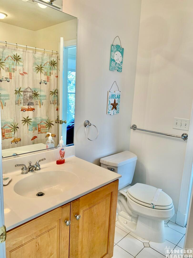 ThirdFloorJackandJillBathroom 18B CHRISTIAN STREET  Rental Property