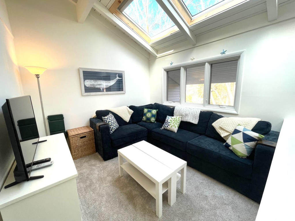 IMG_3888 32 NEWBOLD SQUARE   Rental Property