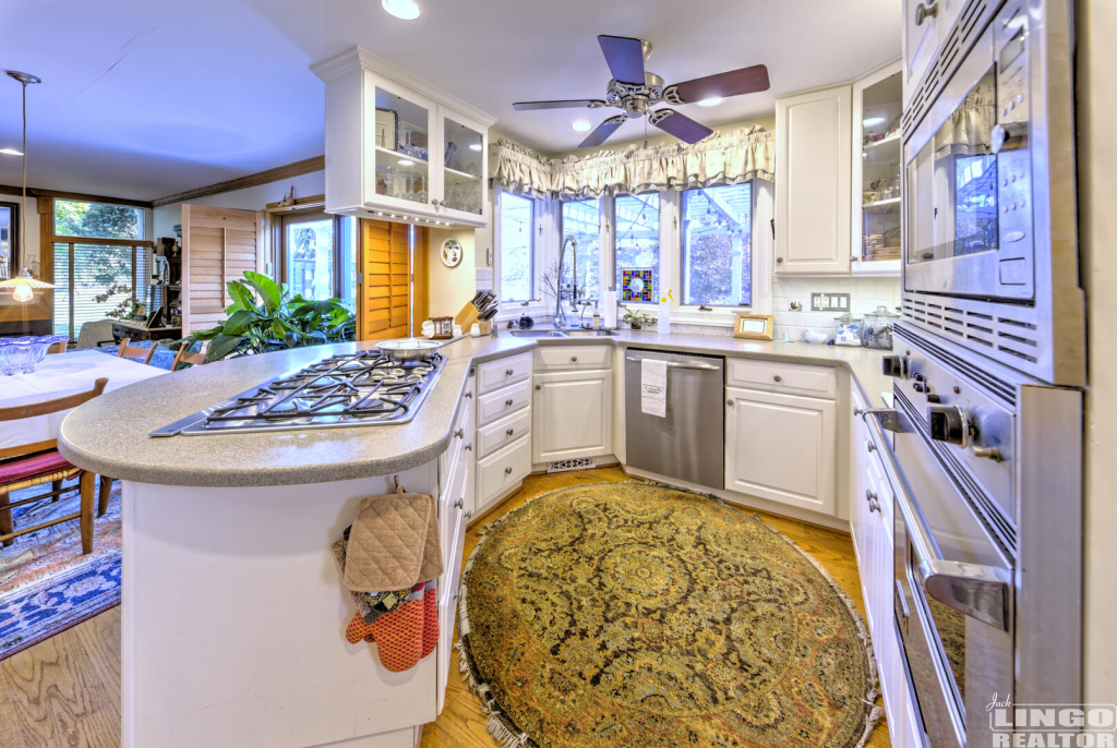 158A3215_16_17_18_19_20_21 124 SPRING LAKE Rental Property 158A3215_16_17_18_19_20_21 124 SPRING LAKE Rental Property