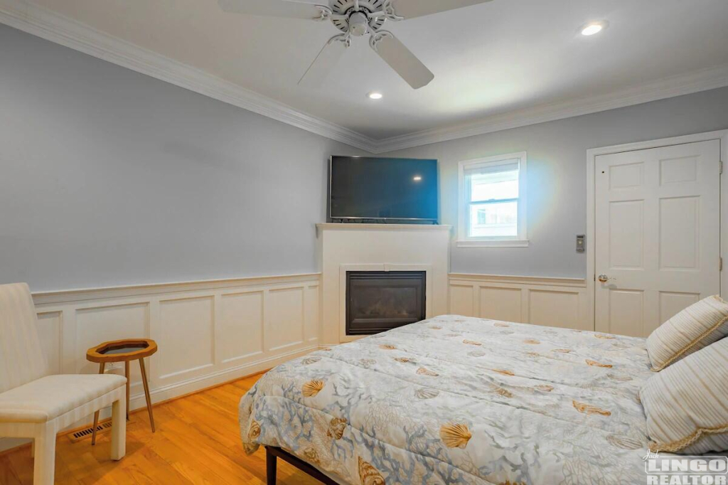 33 16 COLLINS AVENUE Rental Property