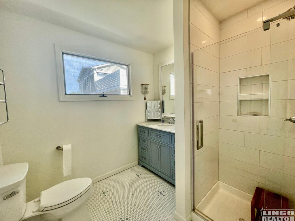 IMG_0390 19 BEDFORD AVENUE Rental Property IMG_0390 19 BEDFORD AVENUE Rental Property