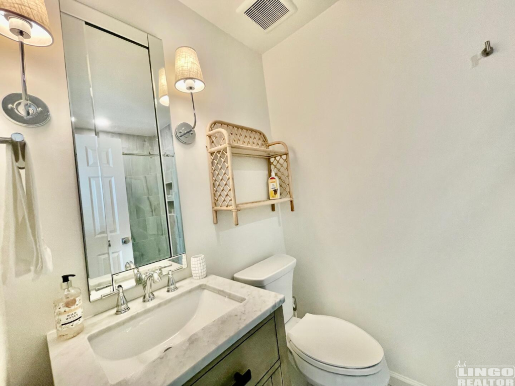 IMG_0394 19 BEDFORD AVENUE Rental Property IMG_0394 19 BEDFORD AVENUE Rental Property