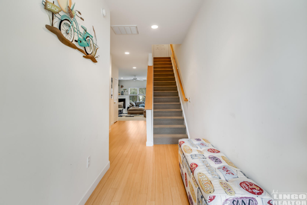 img_3806_684 2 SMITHFIELD COURT #102 Rental Property img_3806_684 2 SMITHFIELD COURT #102 Rental Property