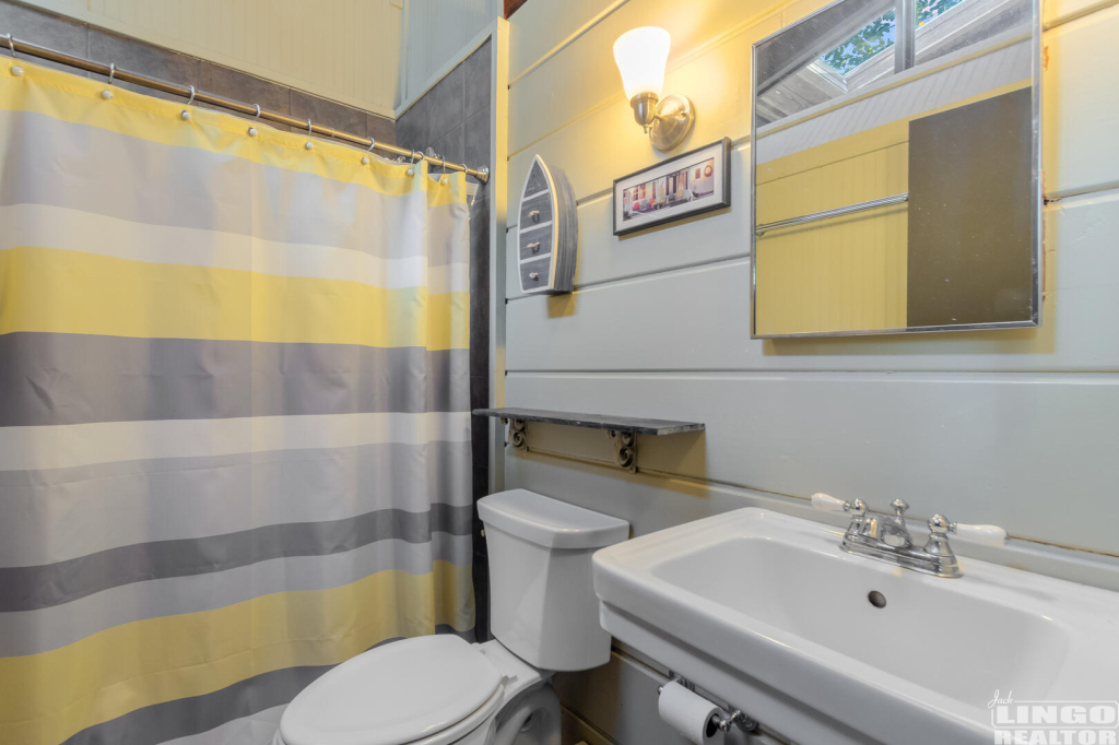011_img_0835_343 120 CHESAPEAKE STREET  Rental Property