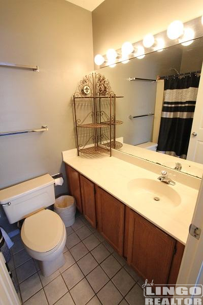 bath 408 KING CHARLES AVENUE #2 Rental Property bath 408 KING CHARLES AVENUE #2 Rental Property