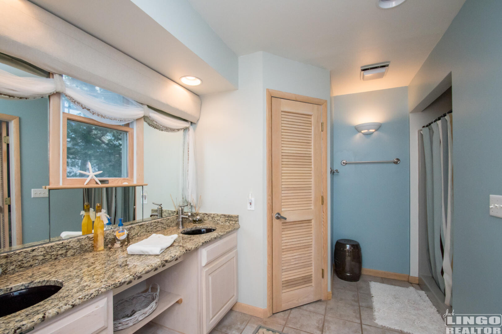 11B+G17+Sea+Horse+Bath++4574 17 HARBOR ROAD Rental Property 11B+G17+Sea+Horse+Bath++4574 17 HARBOR ROAD Rental Property
