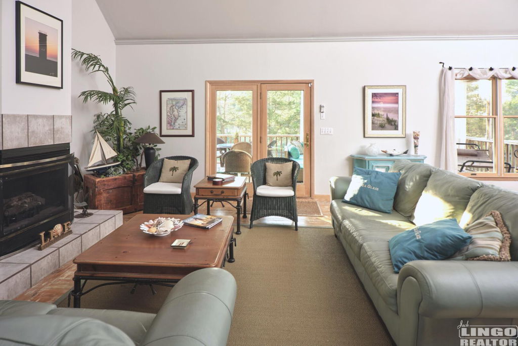 2022.7+J+VidalSee+Glass+67+LR+copy+2 17 HARBOR ROAD Rental Property 2022.7+J+VidalSee+Glass+67+LR+copy+2 17 HARBOR ROAD Rental Property