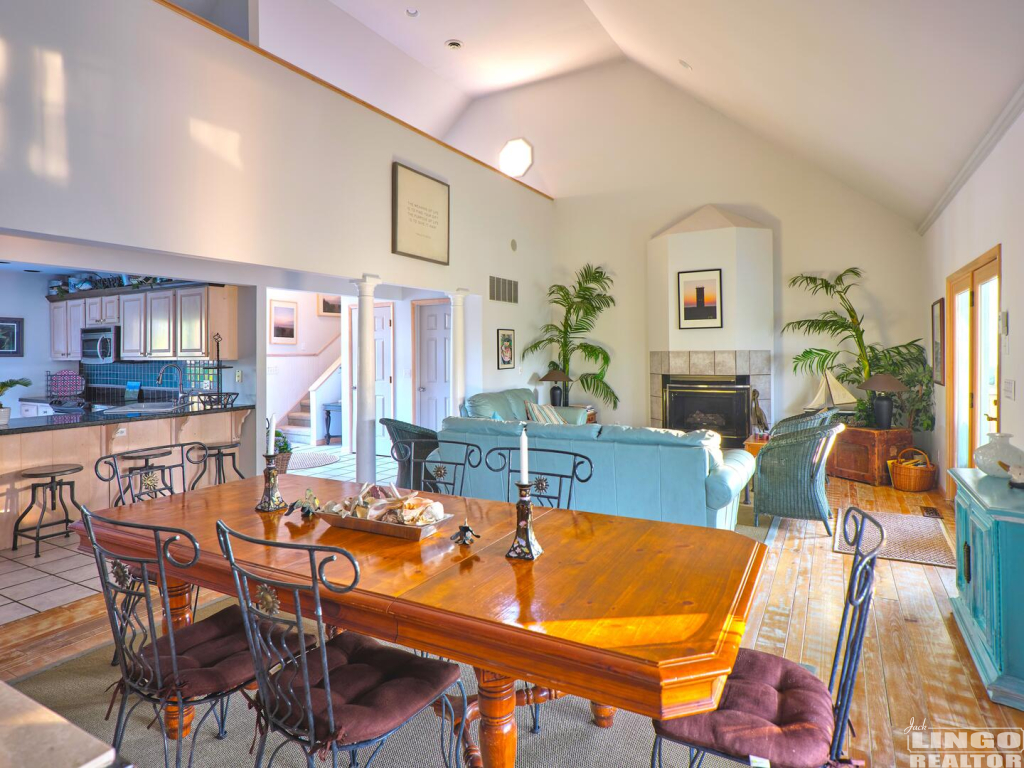 2022.7+J+VidalSee+Glass+80best++copy+2 17 HARBOR ROAD Rental Property 2022.7+J+VidalSee+Glass+80best++copy+2 17 HARBOR ROAD Rental Property