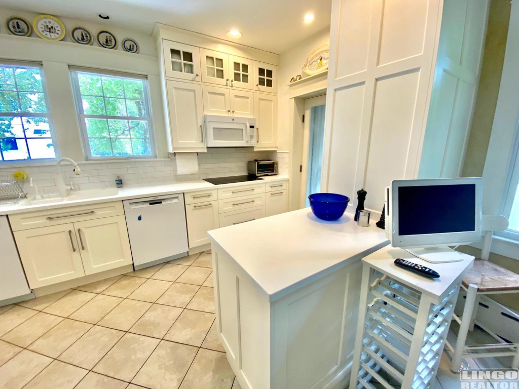 125ki2 125 LAKE DRIVE Rental Property 125ki2 125 LAKE DRIVE Rental Property